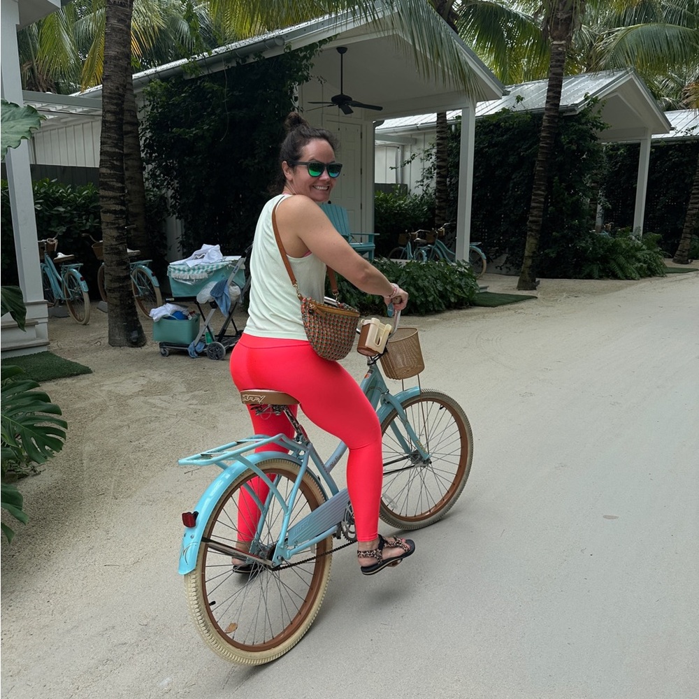 Meet your Posher, Ade!